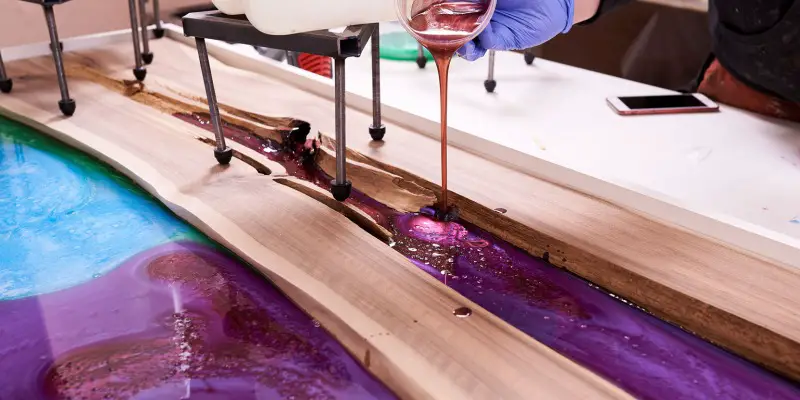 resin pour table