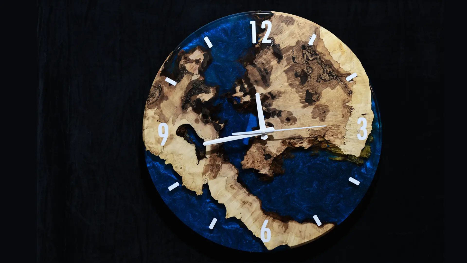 Dark blue and wood resin clock